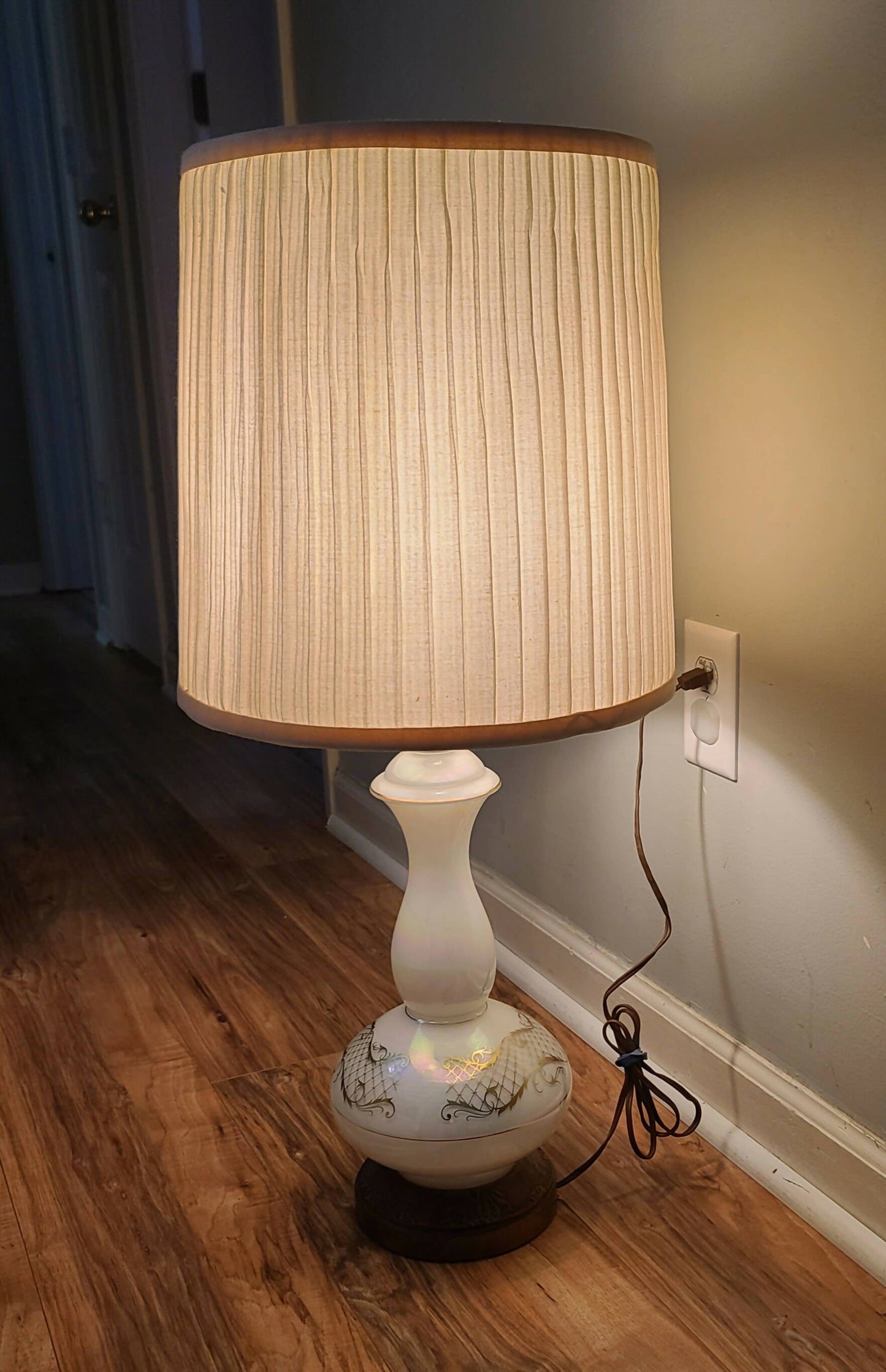 Table Lamp - White & Gold