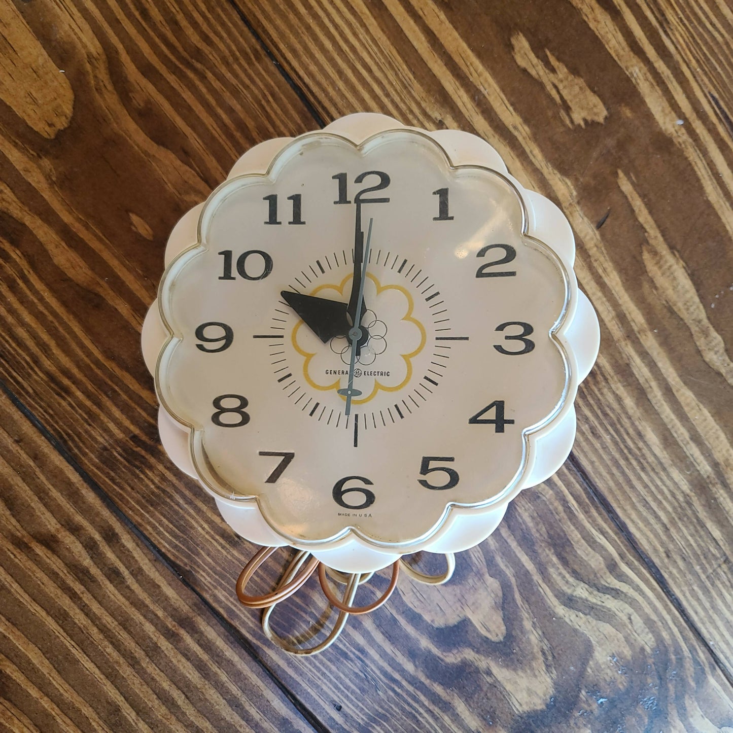 GE Kitchen Clock